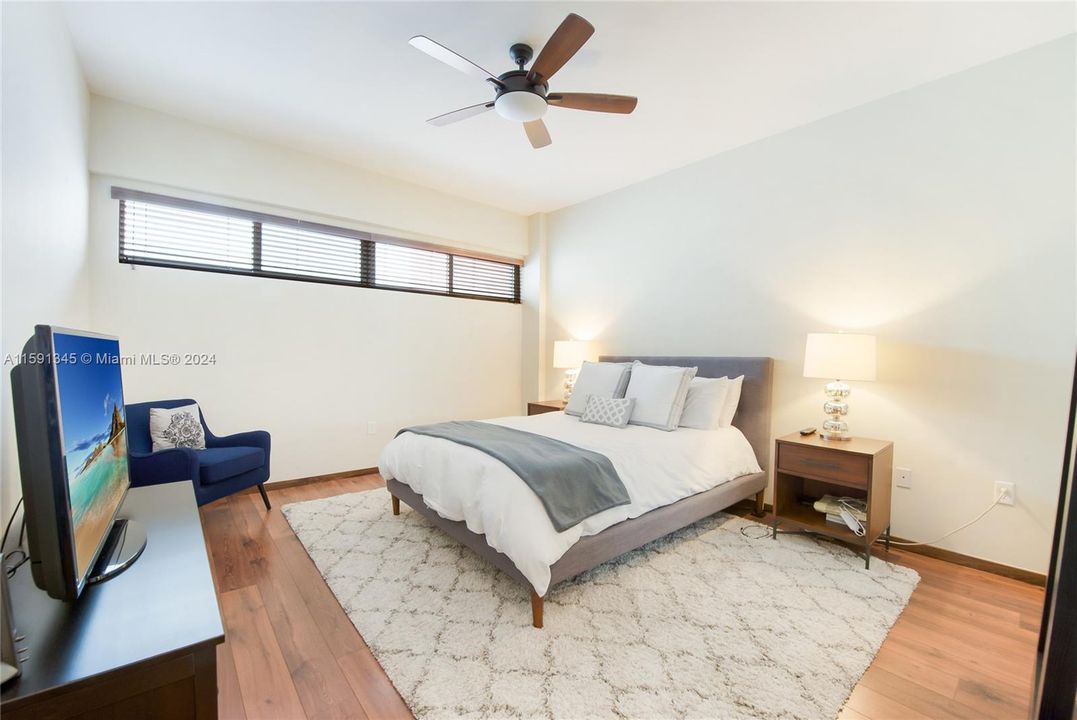 Active With Contract: $7,500 (3 beds, 3 baths, 1644 Square Feet)