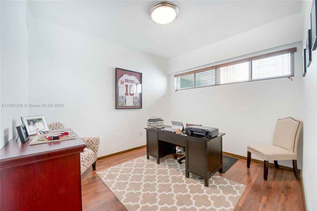 Active With Contract: $7,500 (3 beds, 3 baths, 1644 Square Feet)