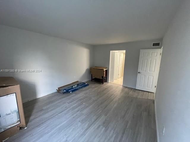 For Rent: $2,850 (3 beds, 2 baths, 1277 Square Feet)
