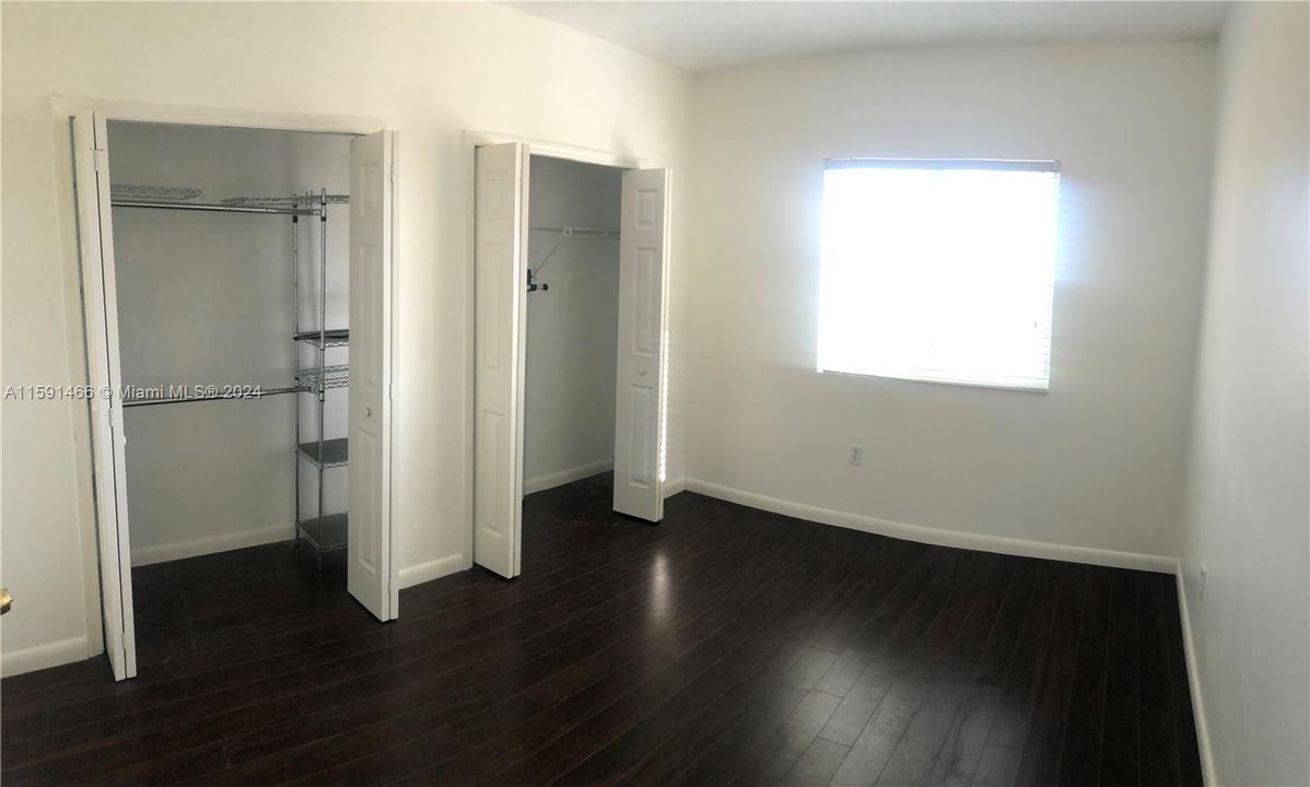 For Rent: $2,200 (1 beds, 1 baths, 575 Square Feet)