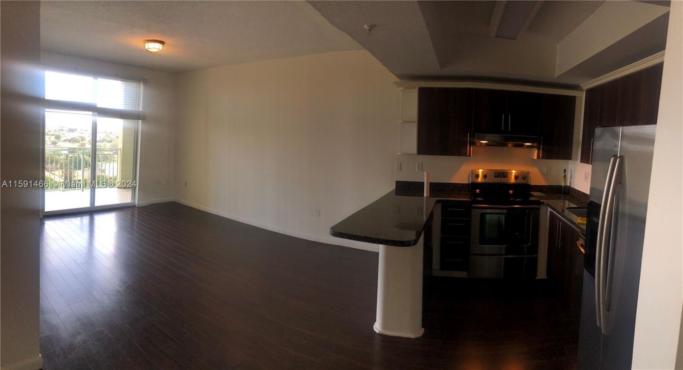 For Rent: $2,200 (1 beds, 1 baths, 575 Square Feet)