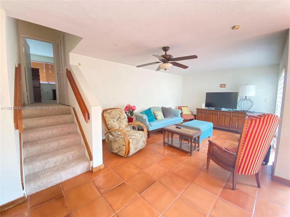 For Sale: $549,900 (3 beds, 2 baths, 1650 Square Feet)