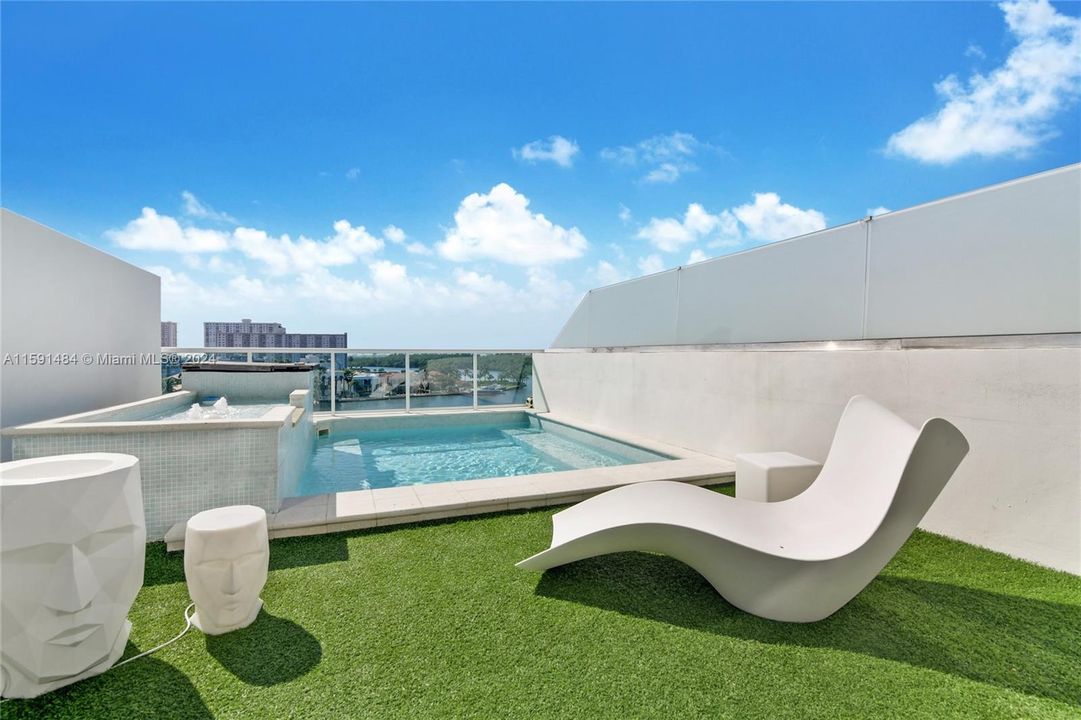 Balcony with private pool