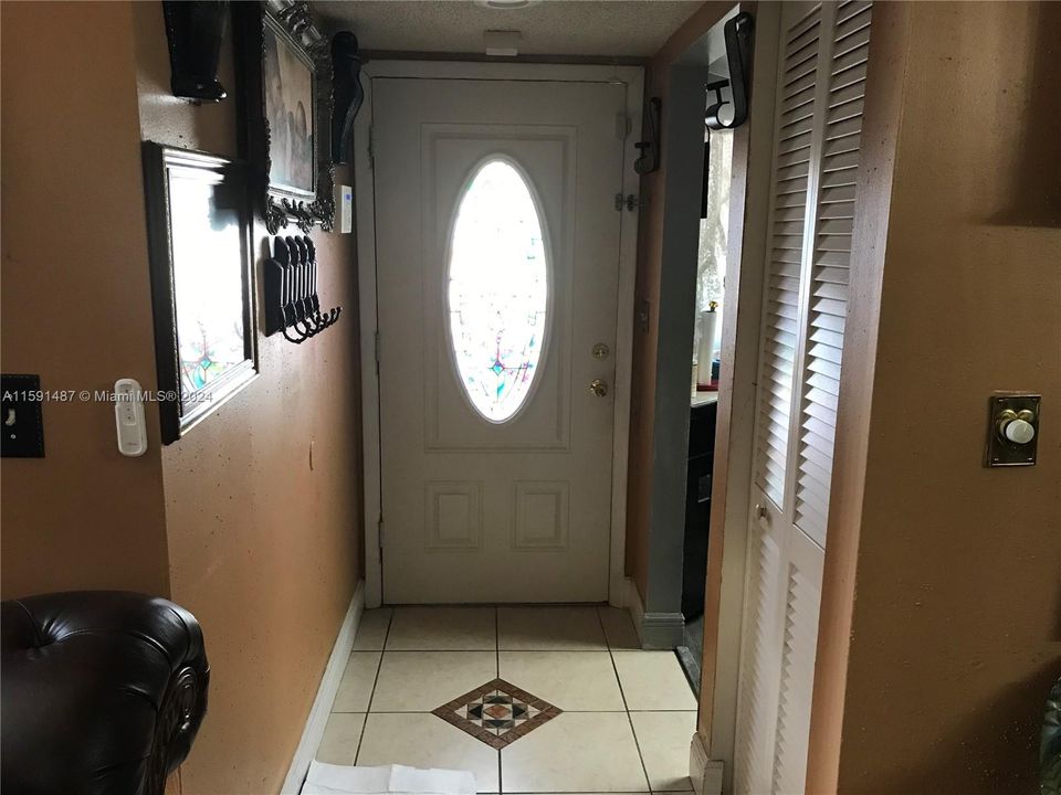 For Rent: $2,600 (2 beds, 2 baths, 1329 Square Feet)