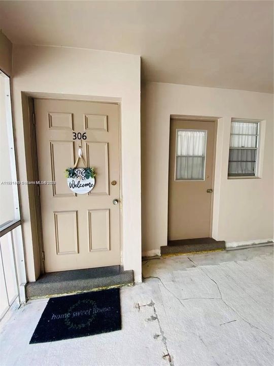 For Rent: $2,150 (2 beds, 2 baths, 856 Square Feet)