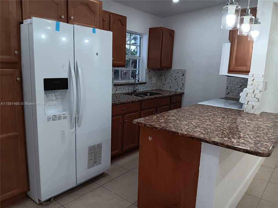 Activo con contrato: $339,000 (2 camas, 1 baños, 748 Pies cuadrados)