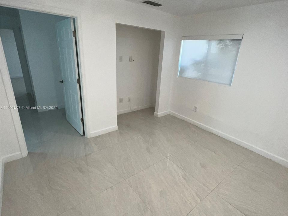For Rent: $3,000 (3 beds, 2 baths, 1347 Square Feet)