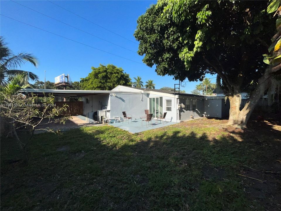 For Rent: $3,000 (3 beds, 2 baths, 1347 Square Feet)