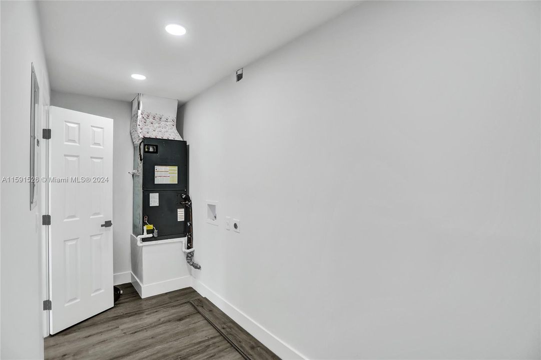 Active With Contract: $469,000 (4 beds, 2 baths, 1444 Square Feet)