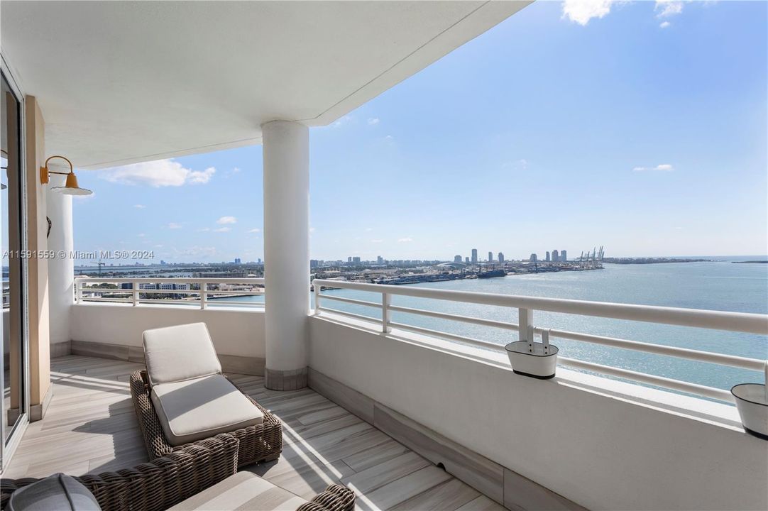 Active With Contract: $2,450,000 (3 beds, 2 baths, 2353 Square Feet)