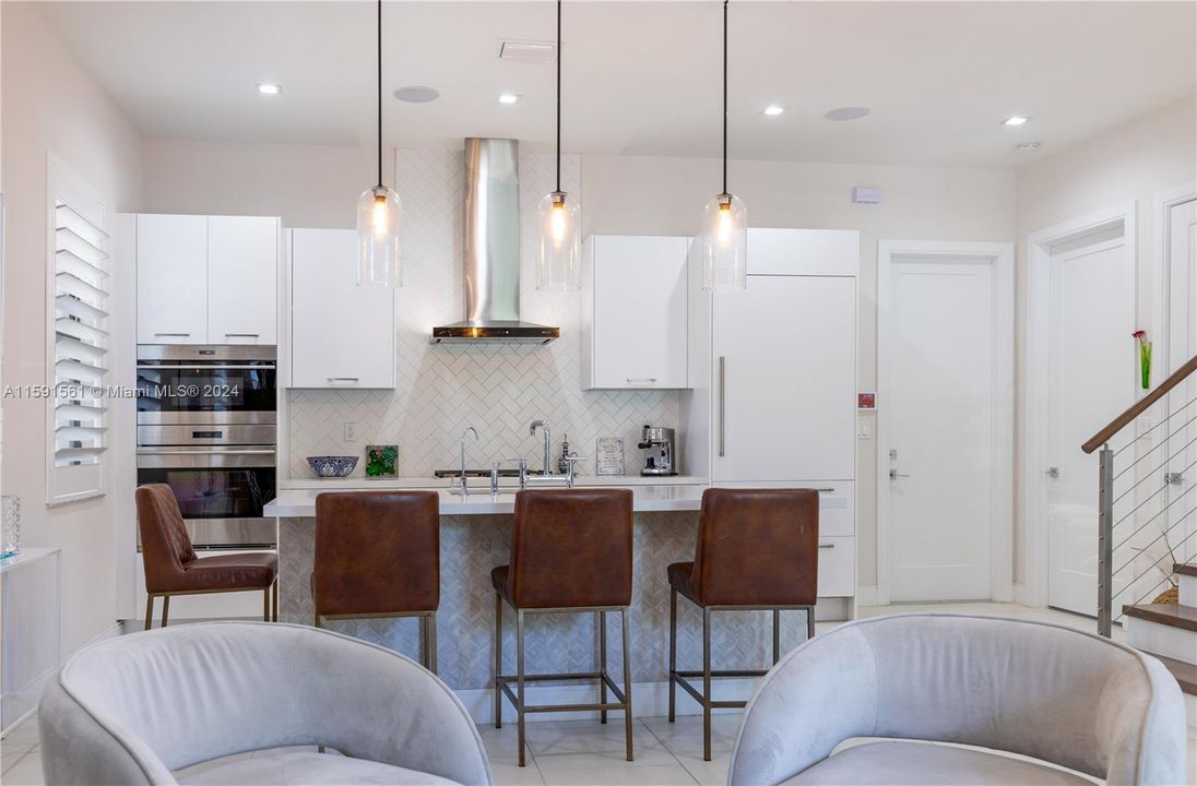 Active With Contract: $1,040,000 (3 beds, 3 baths, 0 Square Feet)