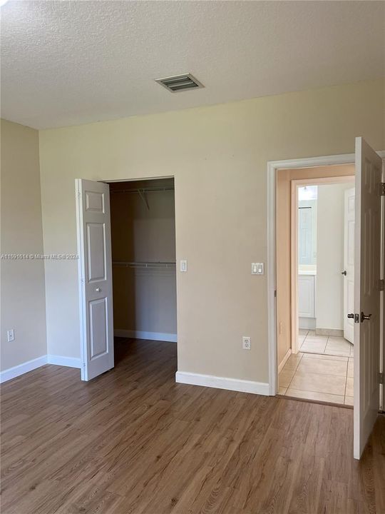 Recently Rented: $2,150 (1 beds, 1 baths, 775 Square Feet)