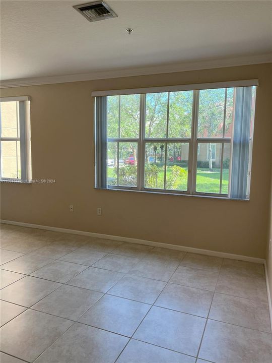 Recently Rented: $2,150 (1 beds, 1 baths, 775 Square Feet)