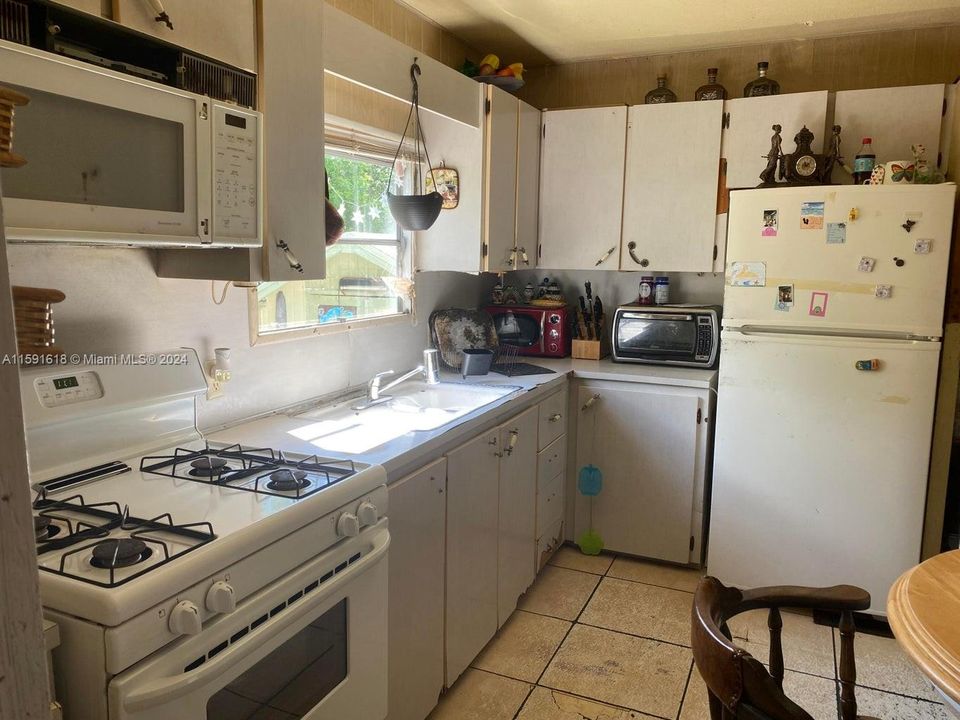 For Sale: $270,000 (2 beds, 1 baths, 0 Square Feet)