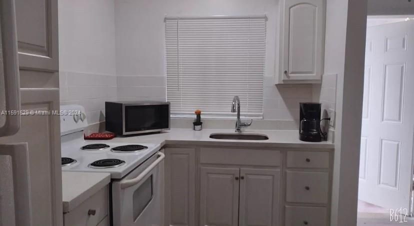 For Rent: $2,000 (1 beds, 1 baths, 1800 Square Feet)