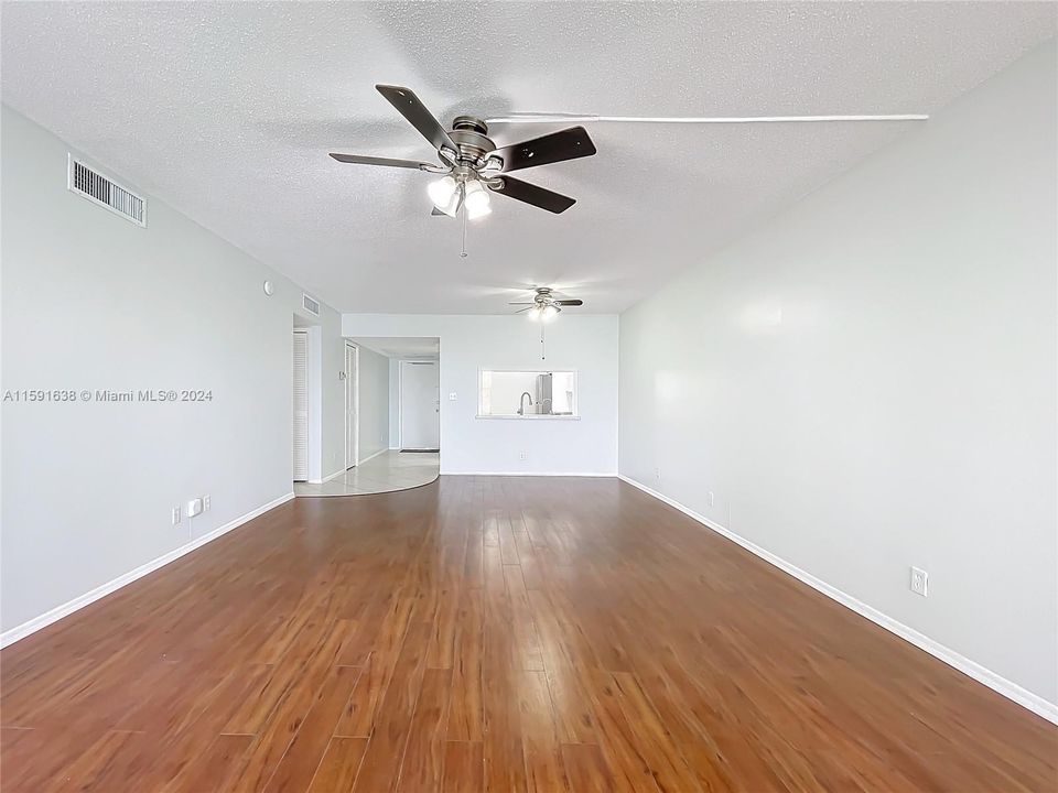 For Rent: $2,100 (2 beds, 2 baths, 1100 Square Feet)