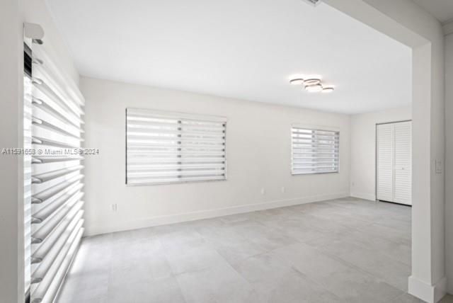 For Sale: $550,000 (3 beds, 2 baths, 1468 Square Feet)