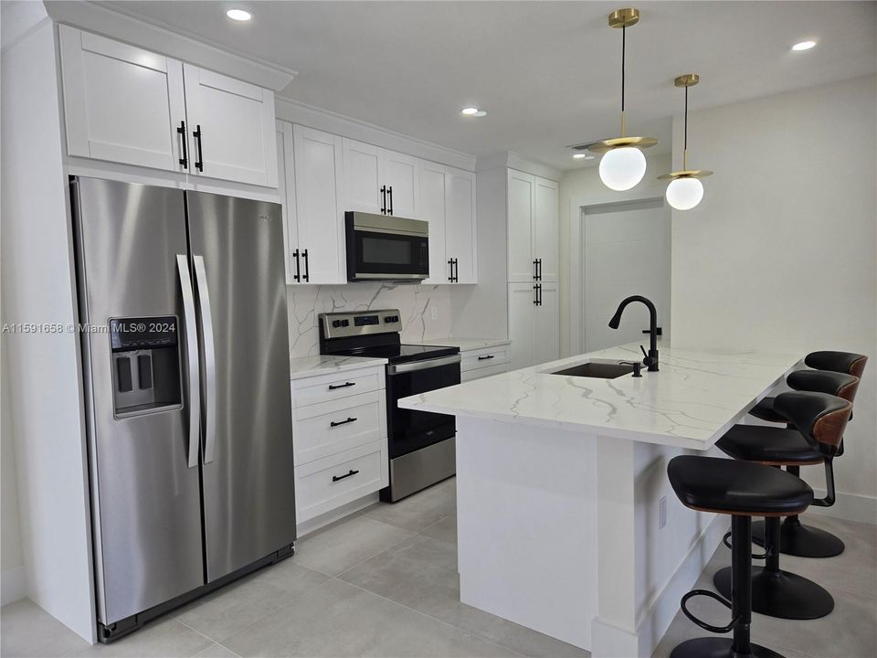 For Sale: $550,000 (3 beds, 2 baths, 1468 Square Feet)