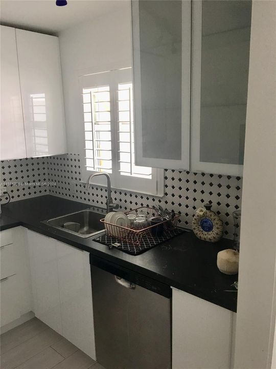 En Venta: $419,999 (1 camas, 1 baños, 715 Pies cuadrados)