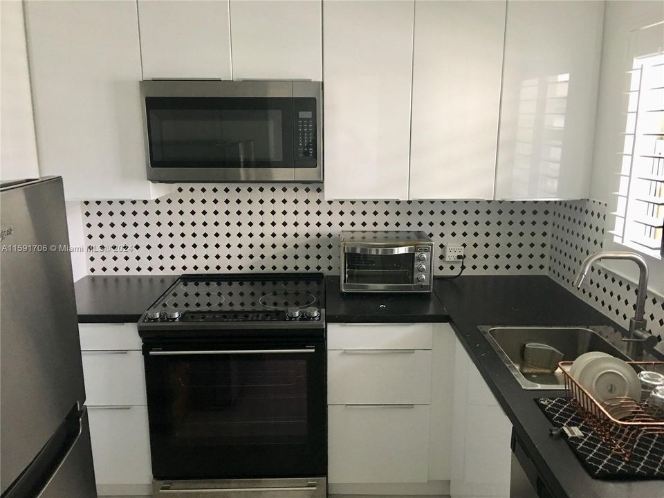 En Venta: $419,999 (1 camas, 1 baños, 715 Pies cuadrados)