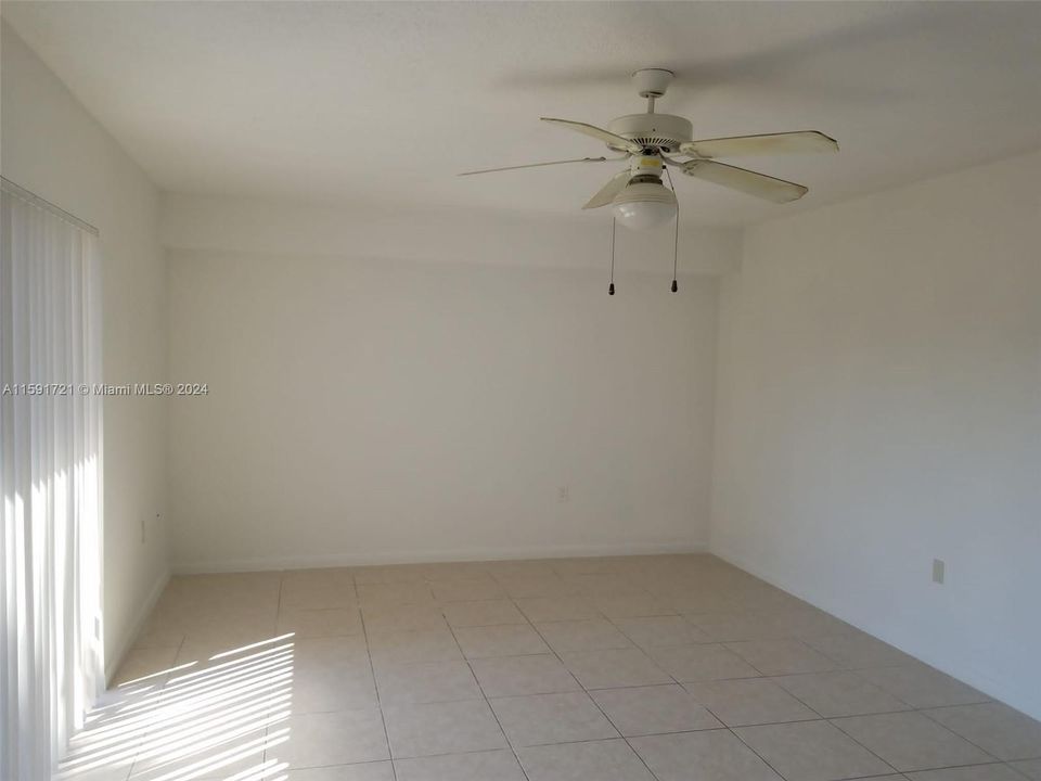 For Rent: $2,200 (2 beds, 2 baths, 1236 Square Feet)