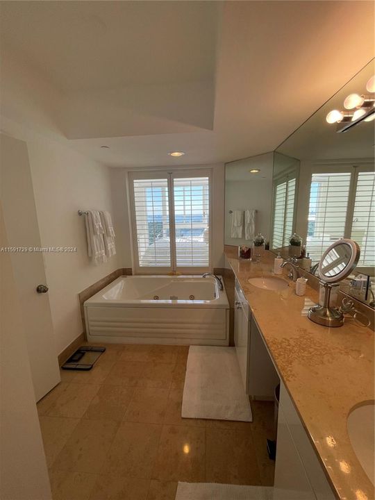 Active With Contract: $7,800 (2 beds, 2 baths, 1380 Square Feet)