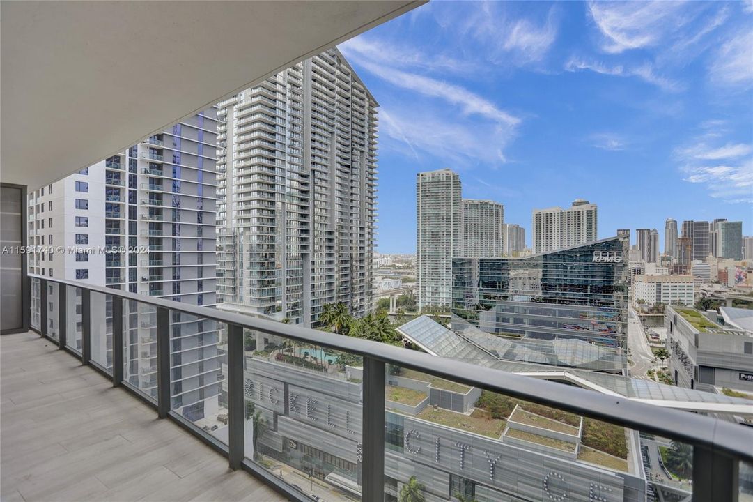 Active With Contract: $6,000 (2 beds, 2 baths, 1042 Square Feet)