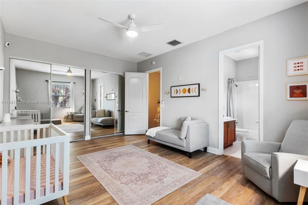 Active With Contract: $475,000 (2 beds, 2 baths, 1711 Square Feet)