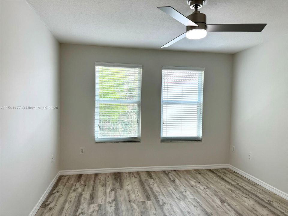 For Rent: $1,975 (1 beds, 1 baths, 793 Square Feet)
