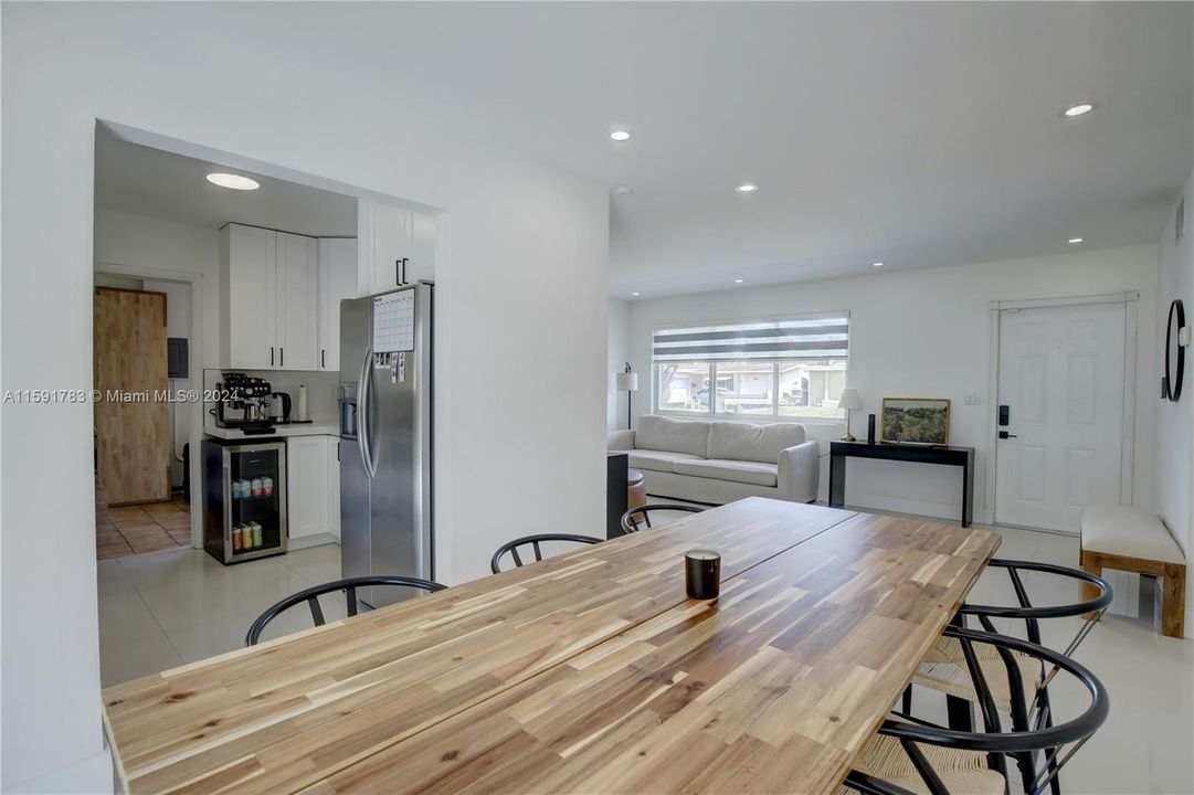 Active With Contract: $460,000 (2 beds, 2 baths, 0 Square Feet)