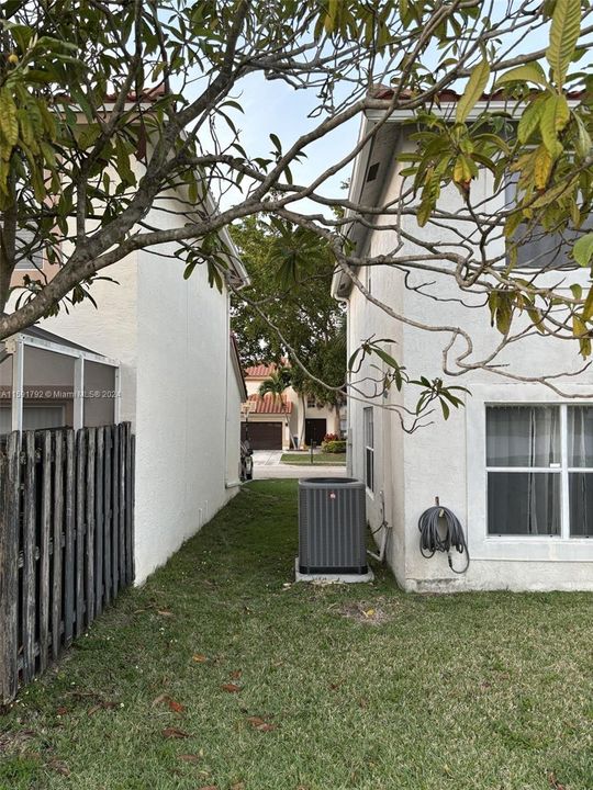 En Venta: $653,429 (4 camas, 2 baños, 1927 Pies cuadrados)