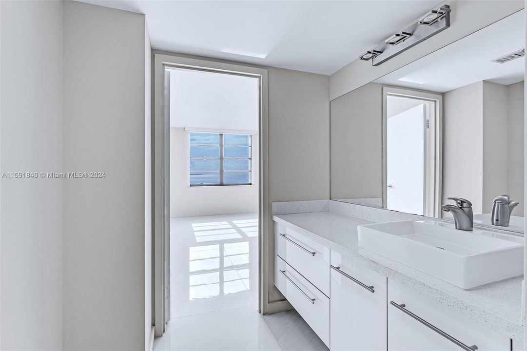 For Sale: $1,200,000 (2 beds, 2 baths, 1460 Square Feet)