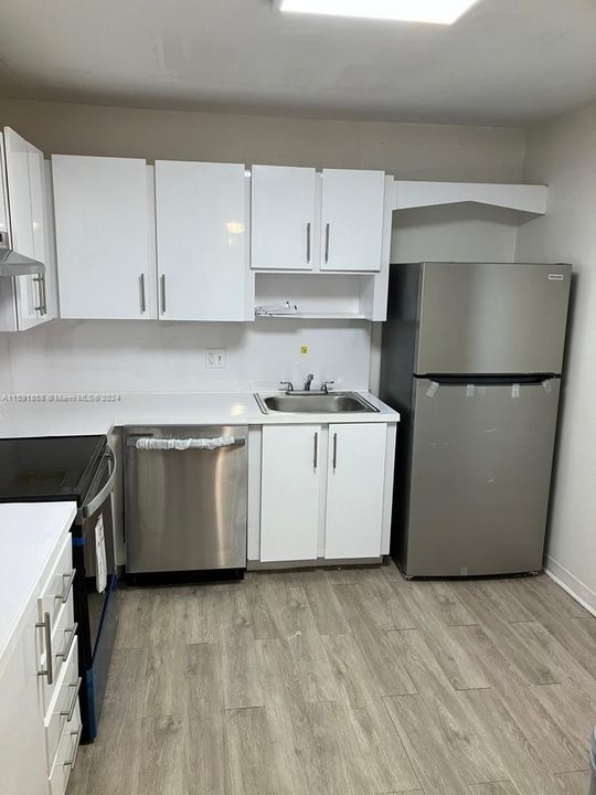 For Rent: $2,195 (1 beds, 2 baths, 1066 Square Feet)