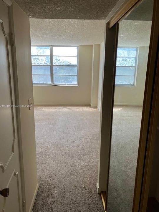 For Rent: $2,195 (1 beds, 2 baths, 1066 Square Feet)