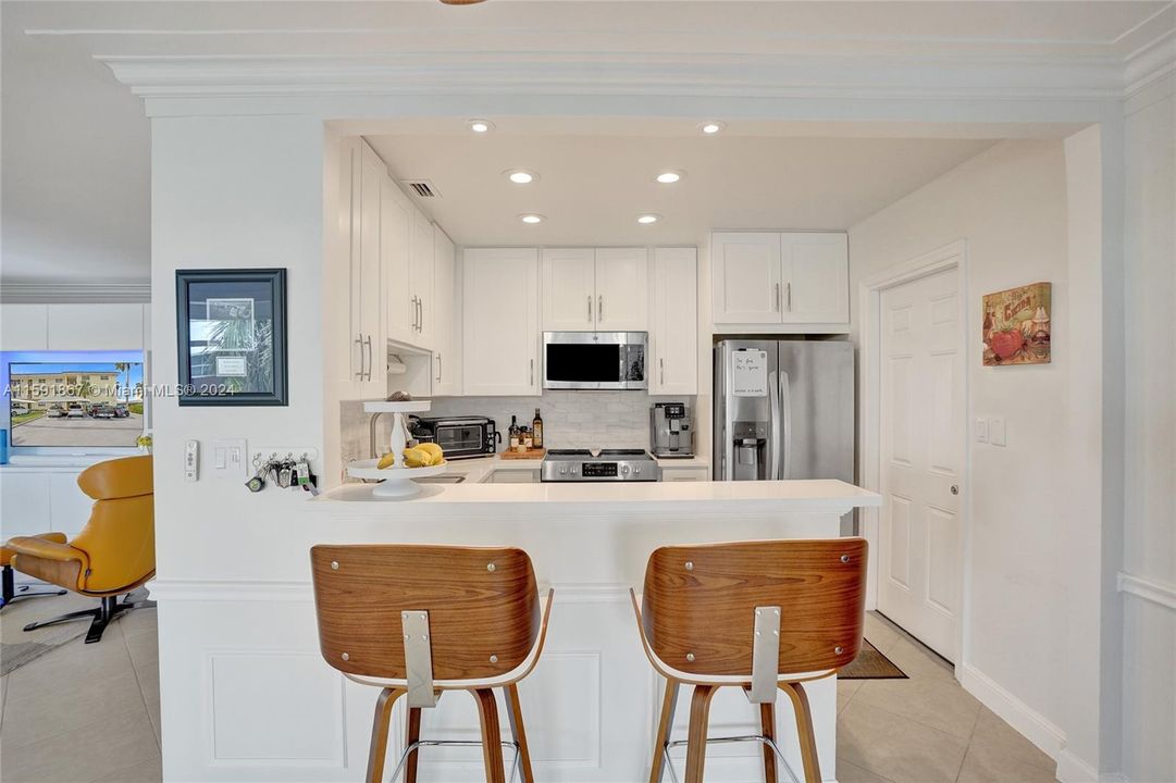 For Sale: $420,000 (2 beds, 2 baths, 1400 Square Feet)