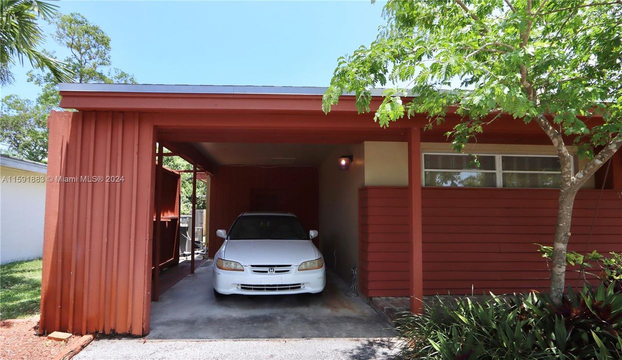 Active With Contract: $1,300,000 (4 beds, 3 baths, 3106 Square Feet)