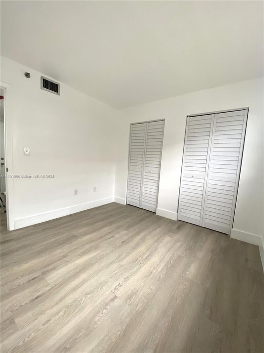 Vendido Recientemente: $339,900 (3 camas, 2 baños, 1080 Pies cuadrados)