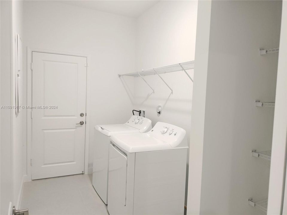 For Rent: $3,300 (3 beds, 2 baths, 1757 Square Feet)