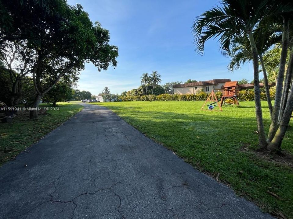 Active With Contract: $1,090,000 (5 beds, 3 baths, 3229 Square Feet)