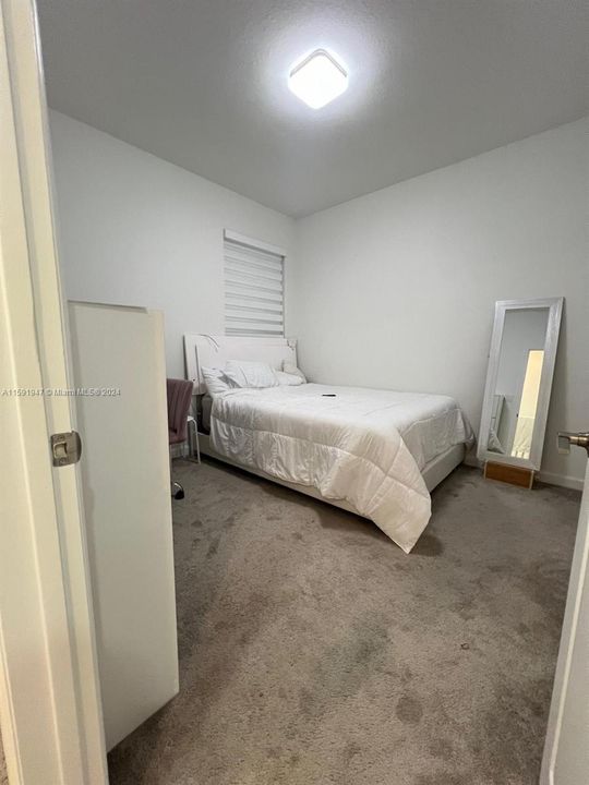 For Rent: $2,900 (3 beds, 2 baths, 1587 Square Feet)