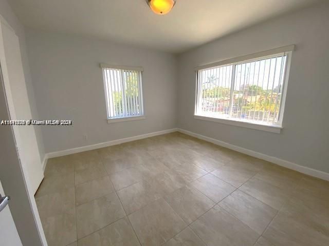 Active With Contract: $2,650 (2 beds, 1 baths, 1200 Square Feet)