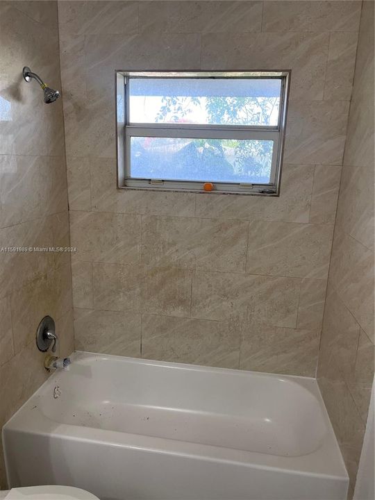 Недавно арендовано: $1,850 (2 спален, 1 ванн, 930 Квадратных фут)