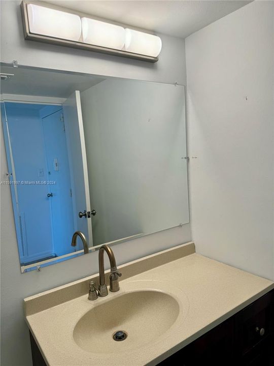 Недавно арендовано: $1,999 (1 спален, 1 ванн, 725 Квадратных фут)