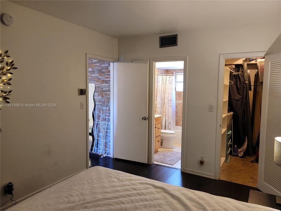 For Rent: $1,900 (1 beds, 1 baths, 580 Square Feet)
