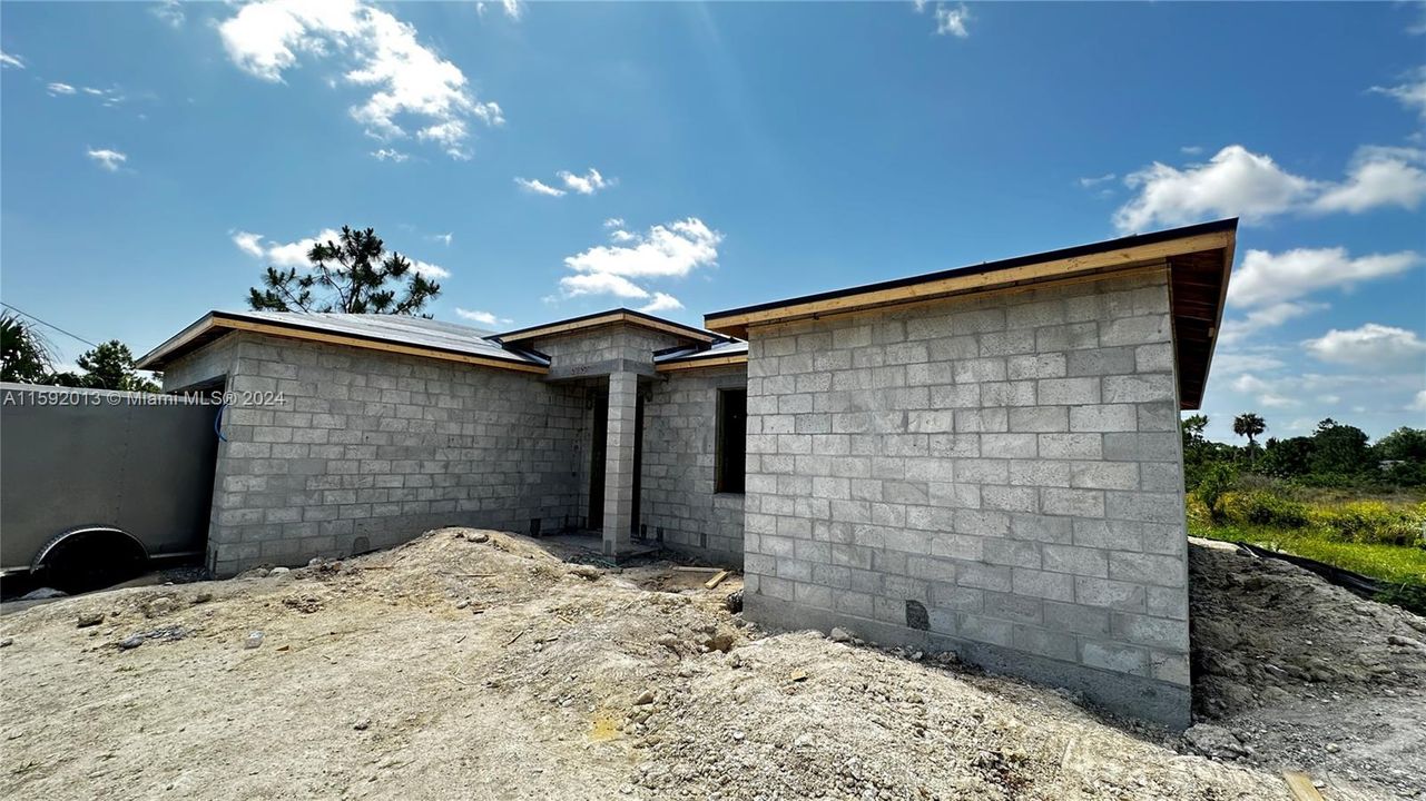 En Venta: $349,000 (3 camas, 2 baños, 0 Pies cuadrados)