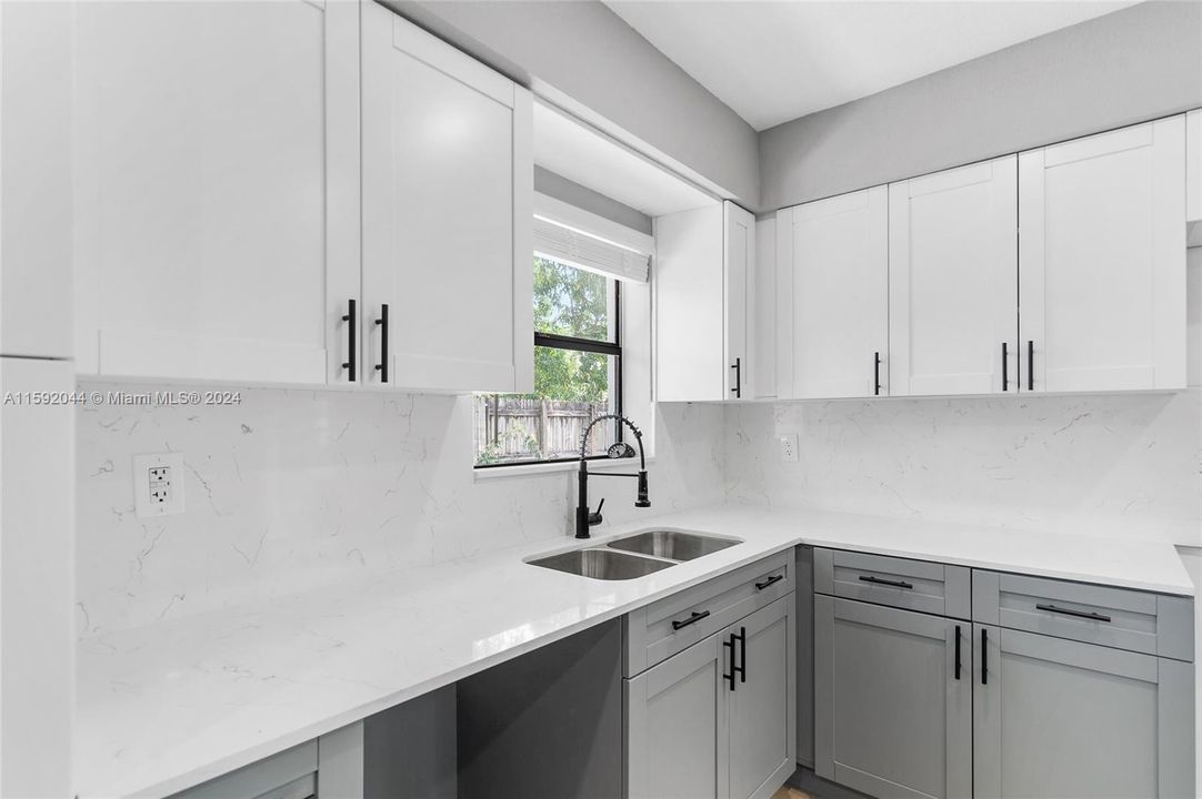 Active With Contract: $649,000 (3 beds, 2 baths, 1182 Square Feet)