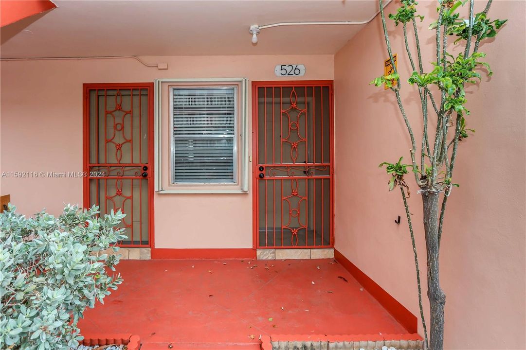 For Sale: $235,000 (2 beds, 2 baths, 1147 Square Feet)