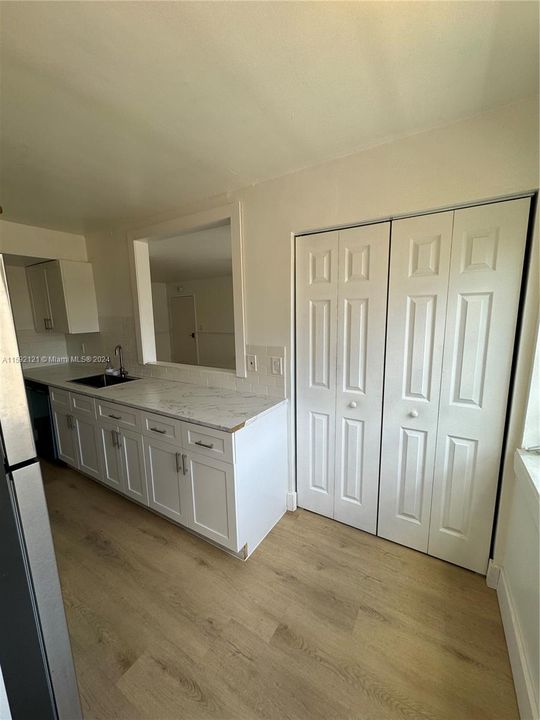 For Rent: $2,000 (2 beds, 1 baths, 779 Square Feet)