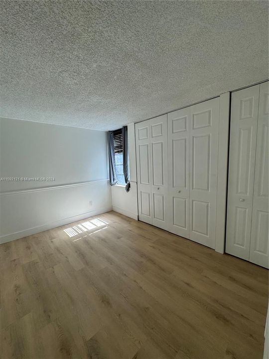 For Rent: $2,000 (2 beds, 1 baths, 779 Square Feet)