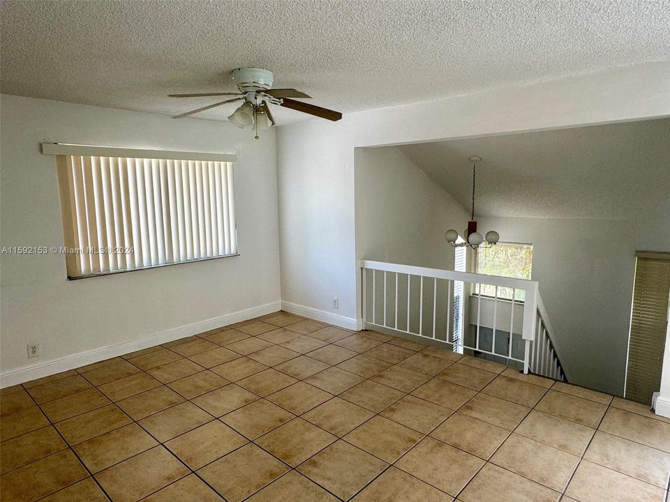 For Rent: $2,250 (3 beds, 2 baths, 1080 Square Feet)